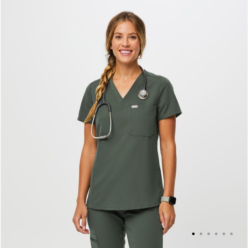 Figs catarina scrub top